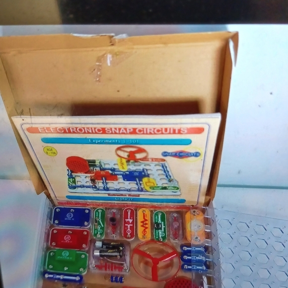 Complete snap Circuits  Jr Kit - Picture 3 of 4